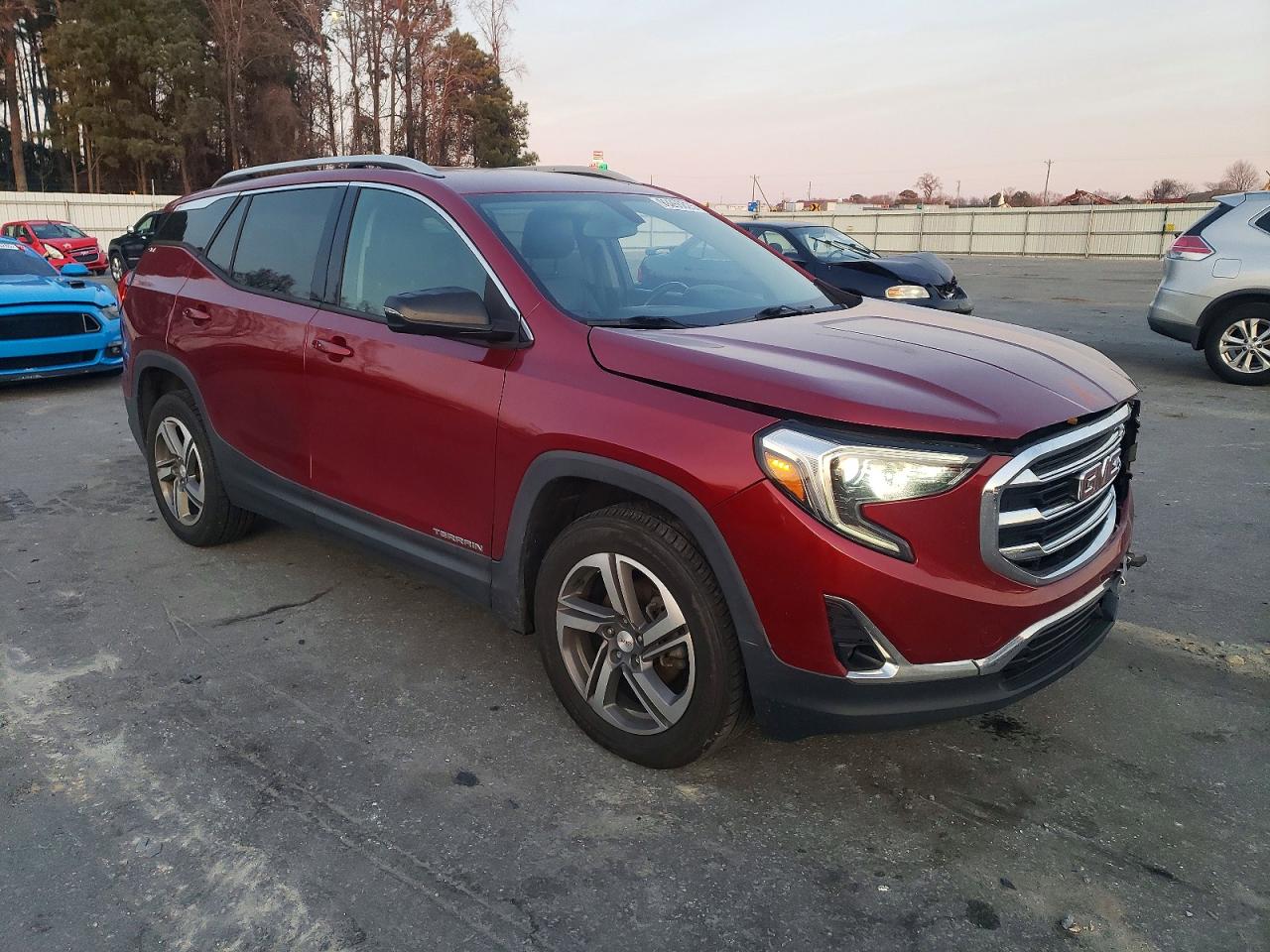 2019 GMC TERRAIN SLT photo 4