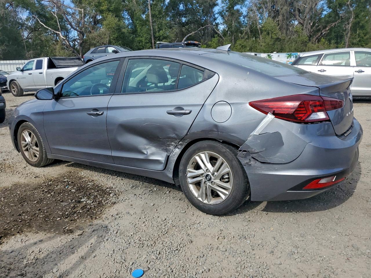 2019 HYUNDAI ELANTRA SEL photo 3