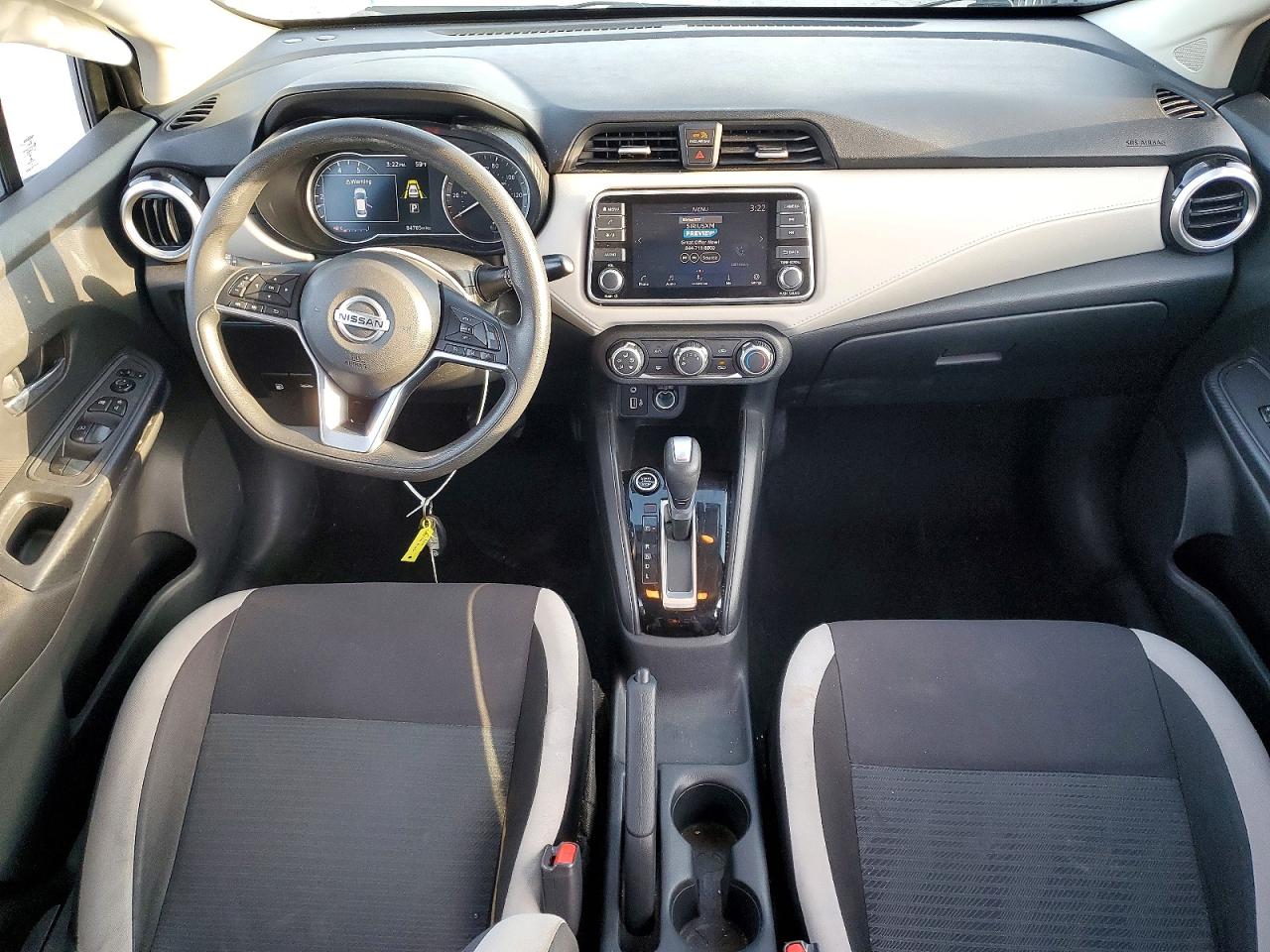 2021 NISSAN VERSA SV photo 8