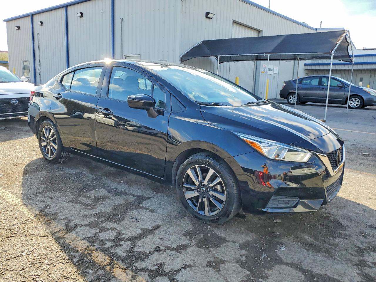 2021 NISSAN VERSA SV photo 4