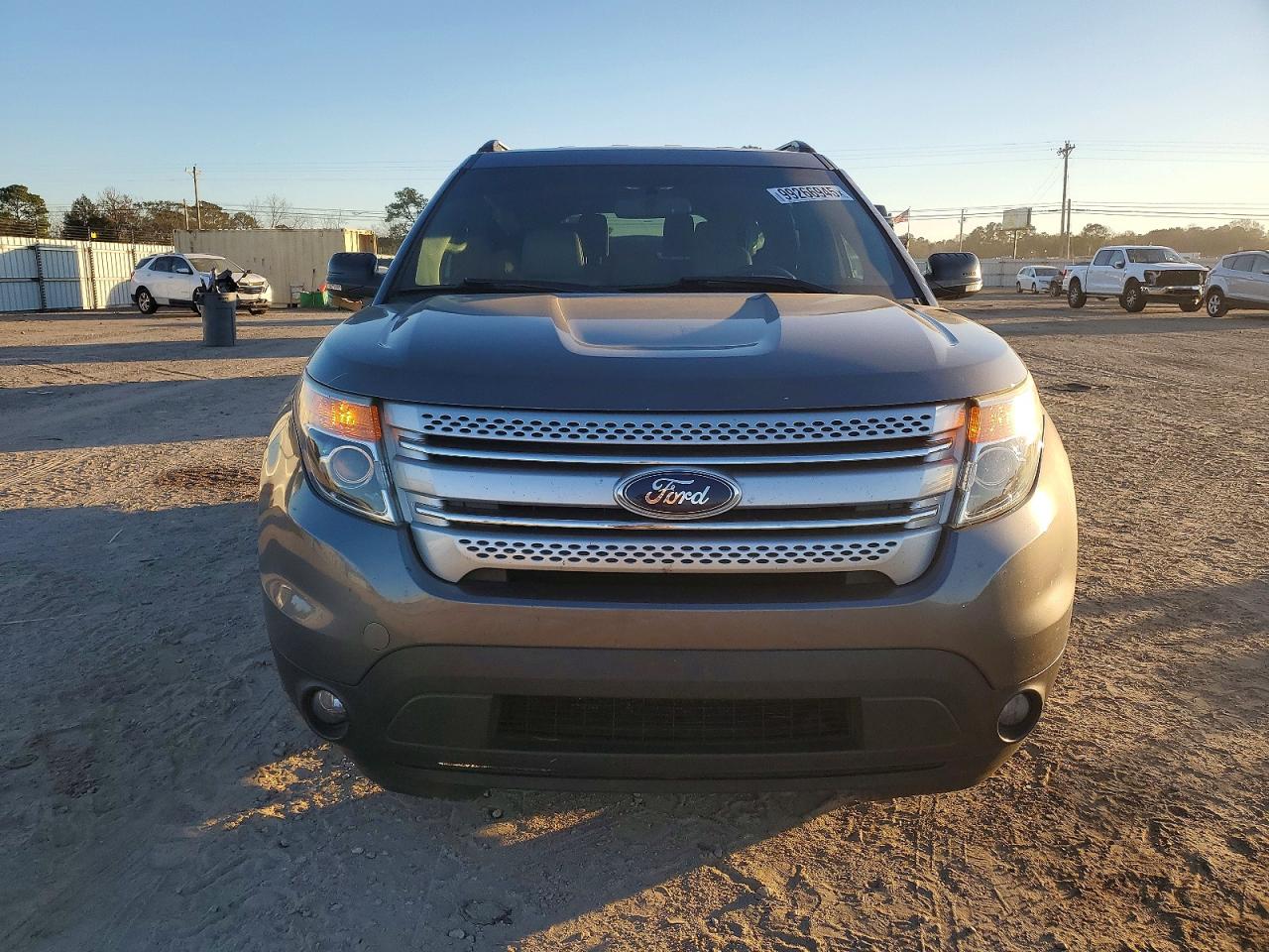 2014 FORD EXPLORER XLT photo 5