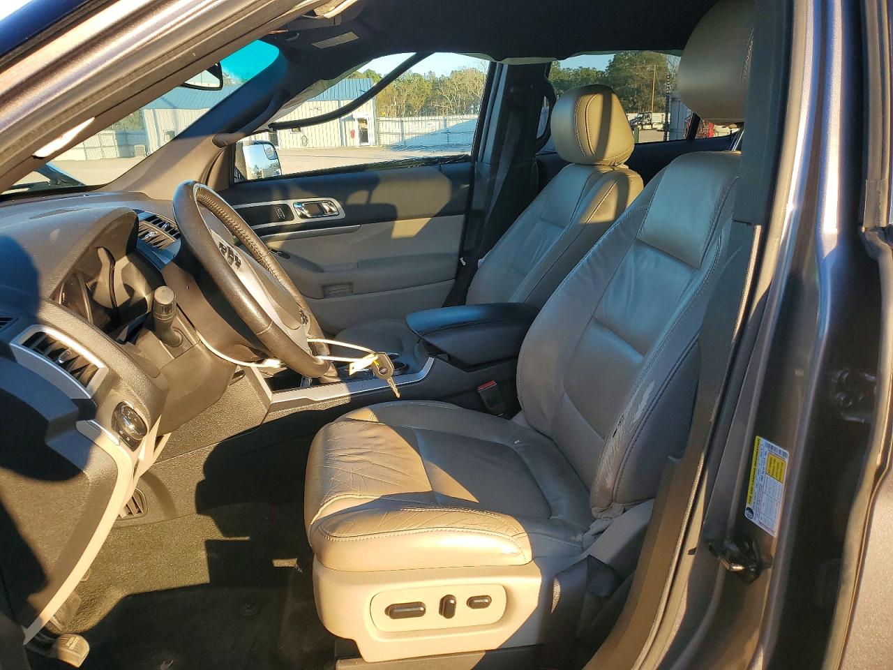 2014 FORD EXPLORER XLT photo 7