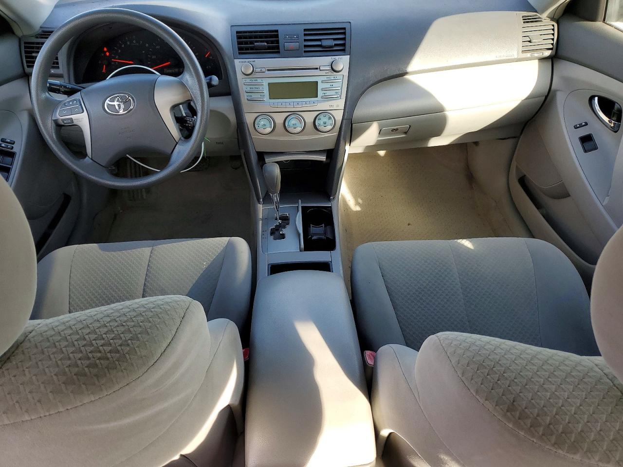 2009 TOYOTA CAMRY BASE photo 8