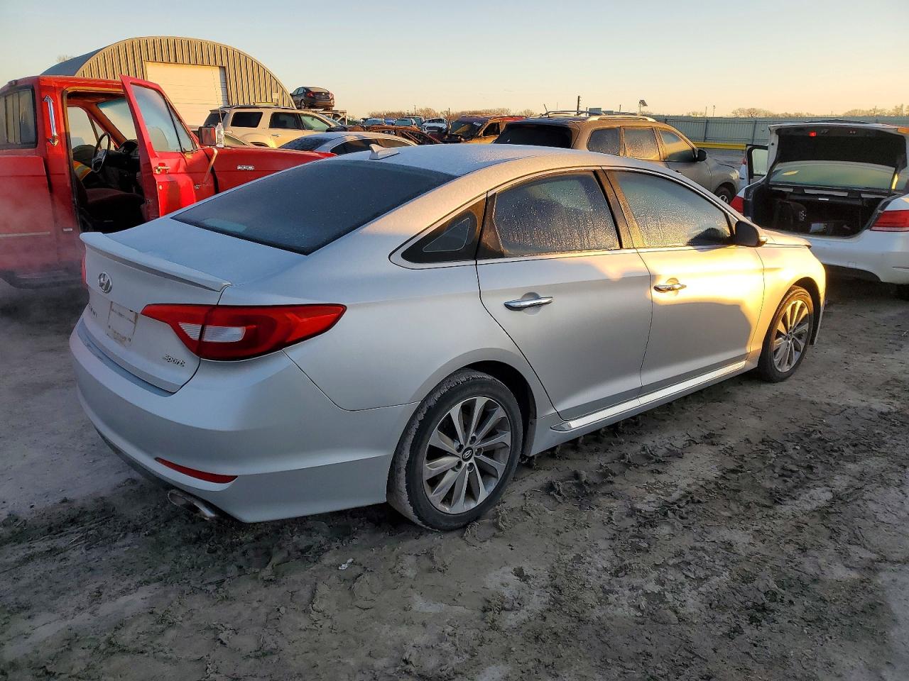 2015 HYUNDAI SONATA SPORT photo 3