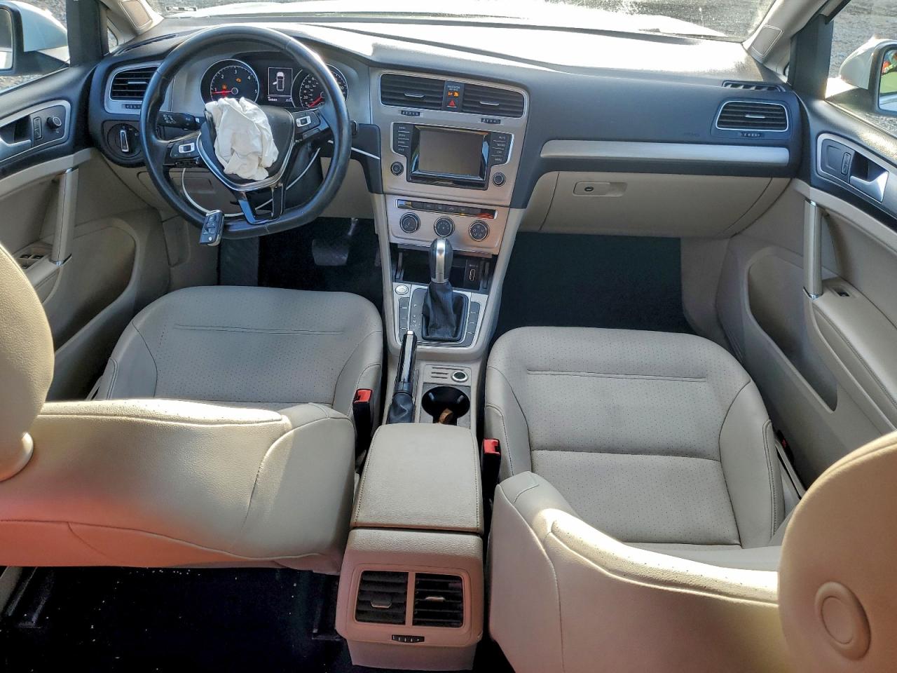 2015 VOLKSWAGEN GOLF SPORTWAGEN TDI S photo 8