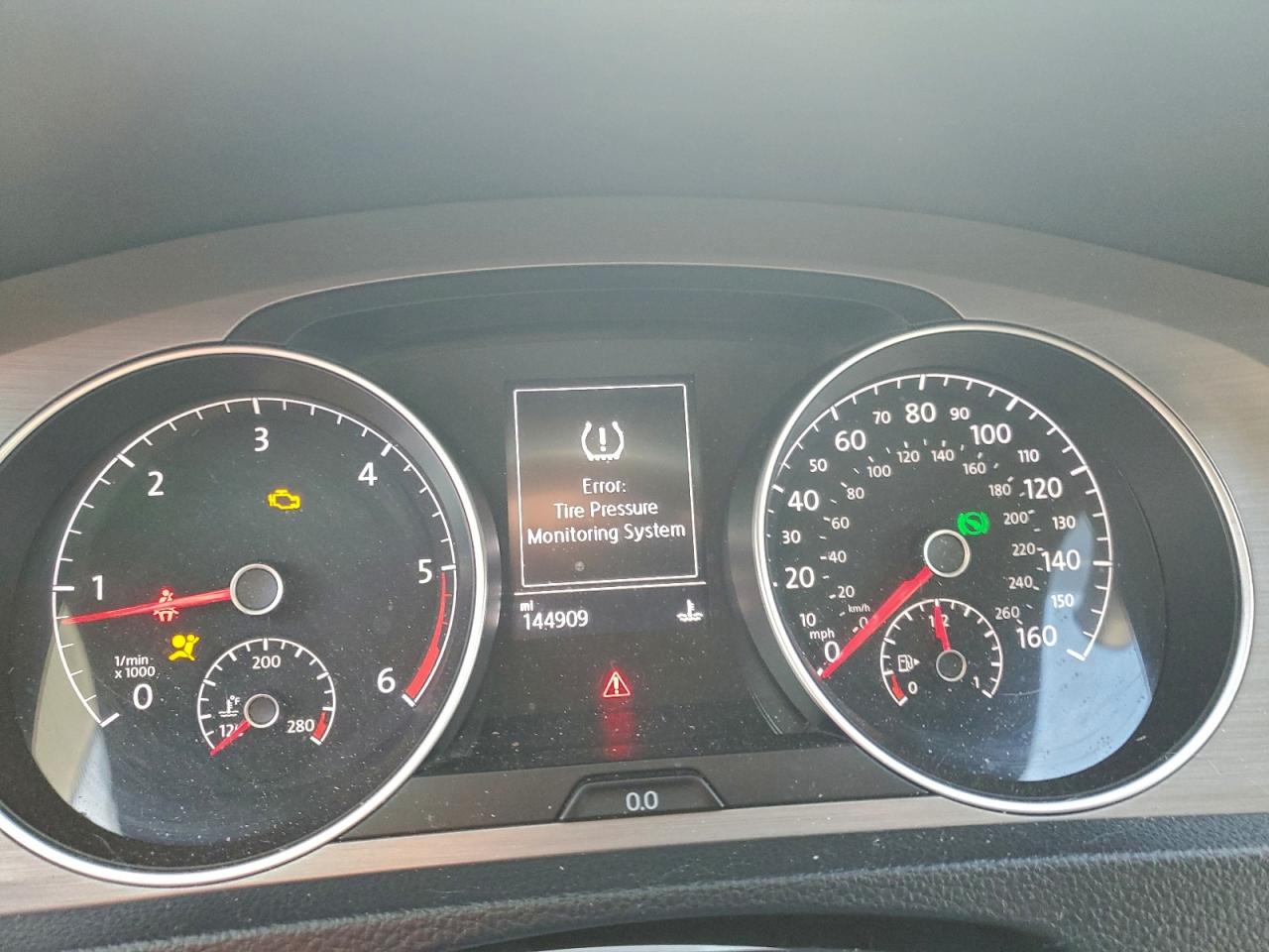 2015 VOLKSWAGEN GOLF SPORTWAGEN TDI S photo 9