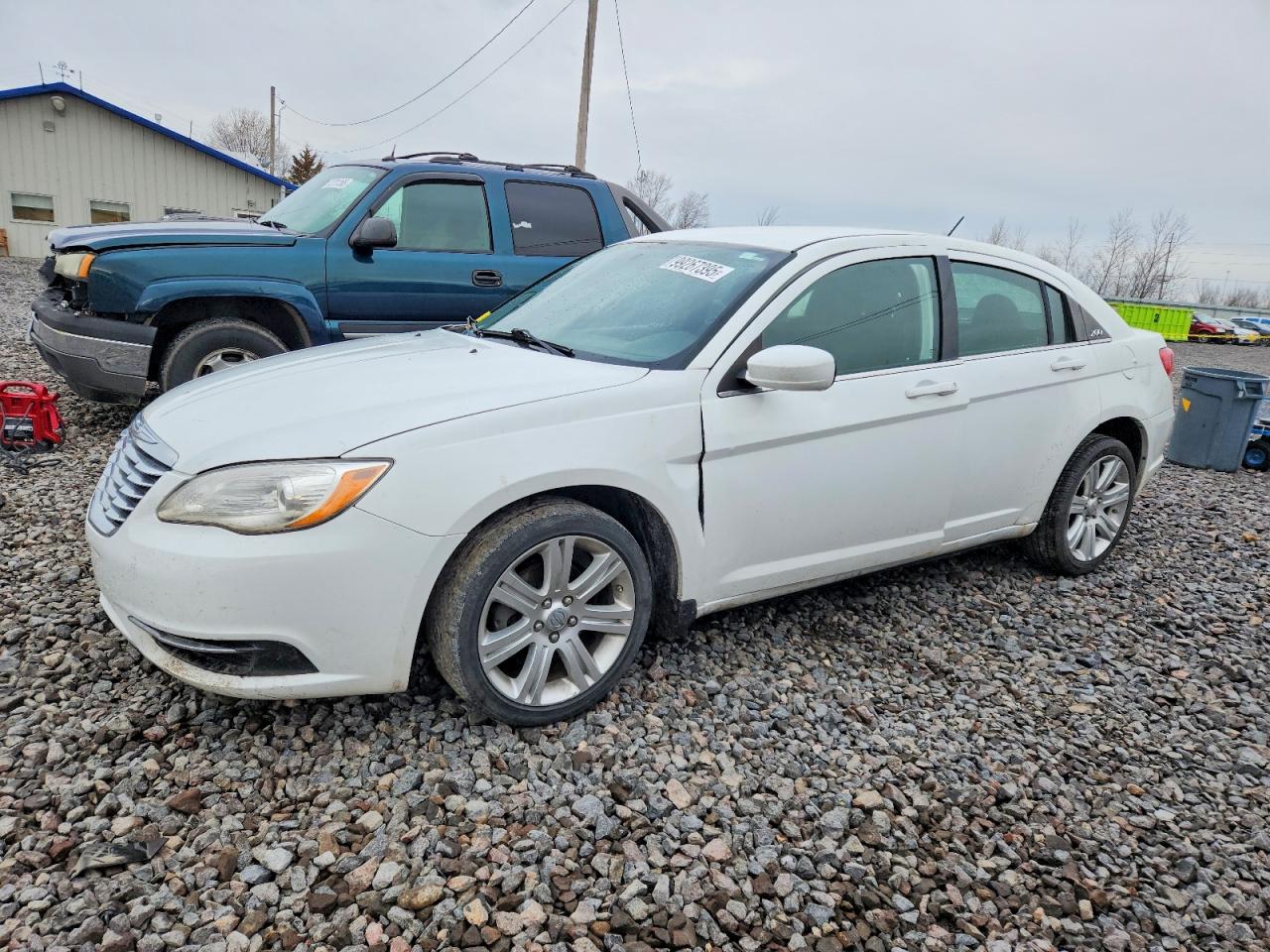 2013 CHRYSLER 200