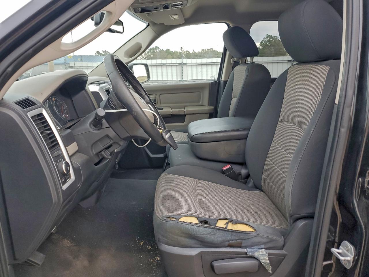 2011 DODGE RAM 1500 photo 7