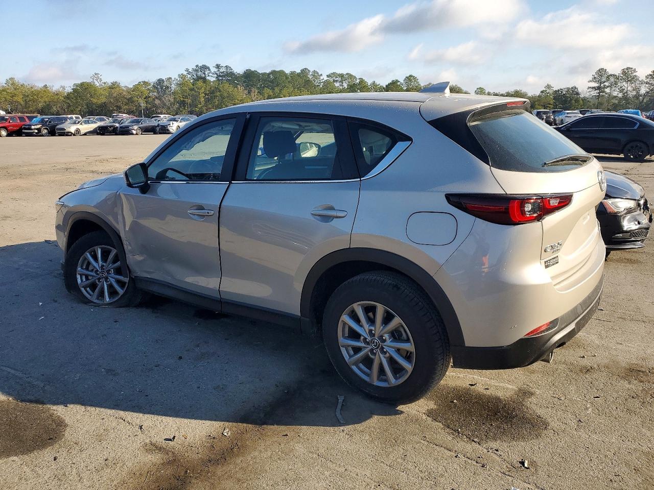 2025 MAZDA CX-5 photo 2