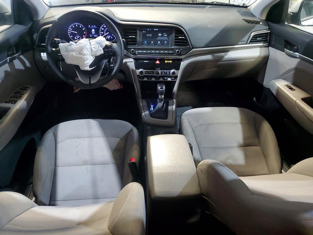 2020 HYUNDAI ELANTRA SEL photo 15