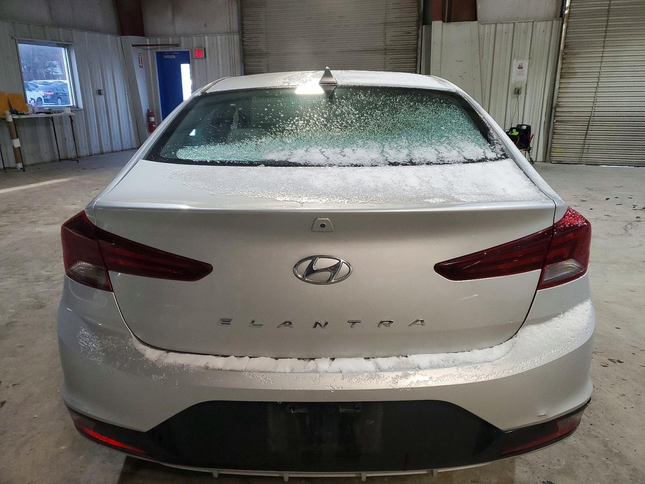 2020 HYUNDAI ELANTRA SEL photo 11