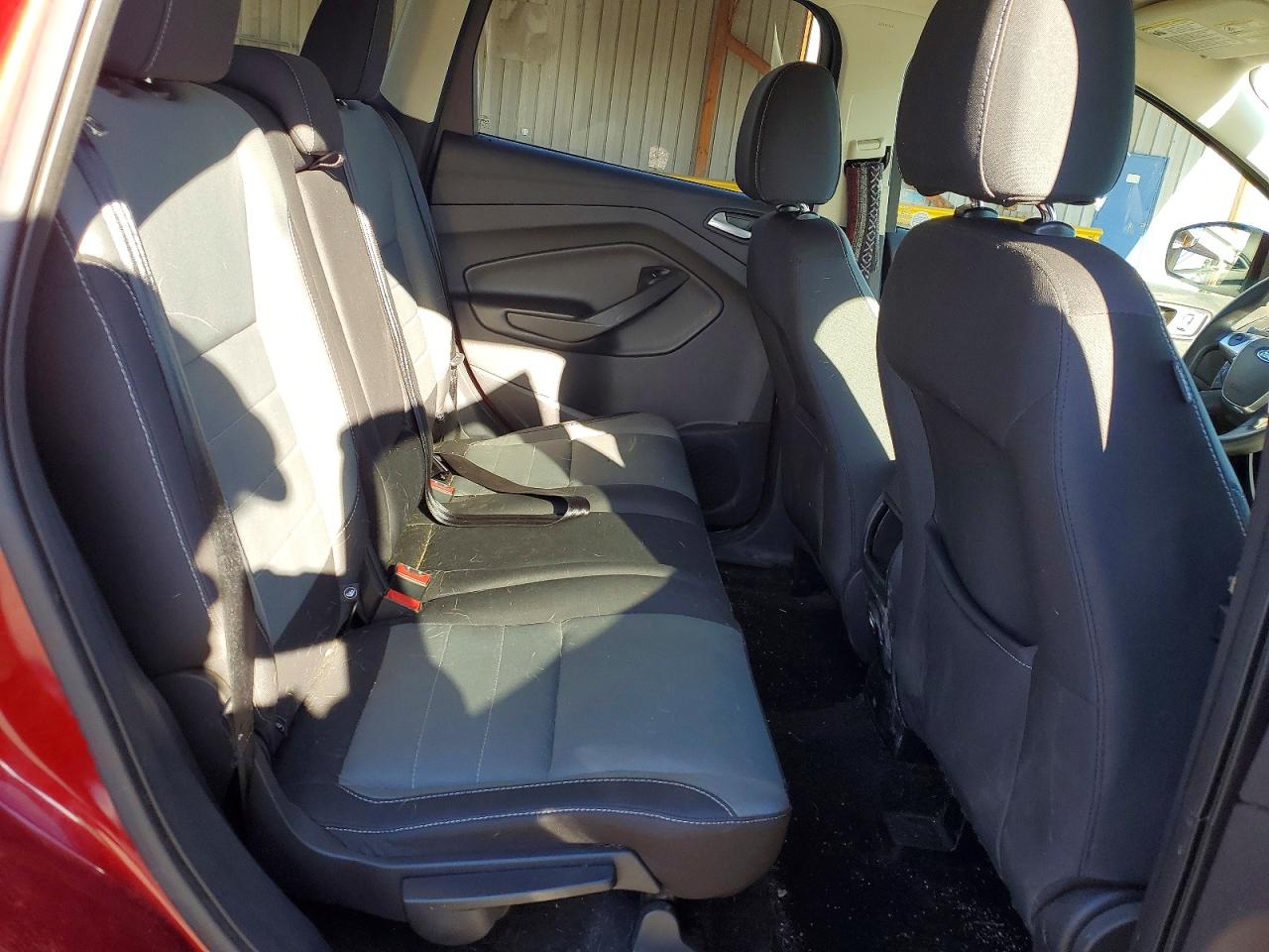 2016 FORD ESCAPE SE photo 11