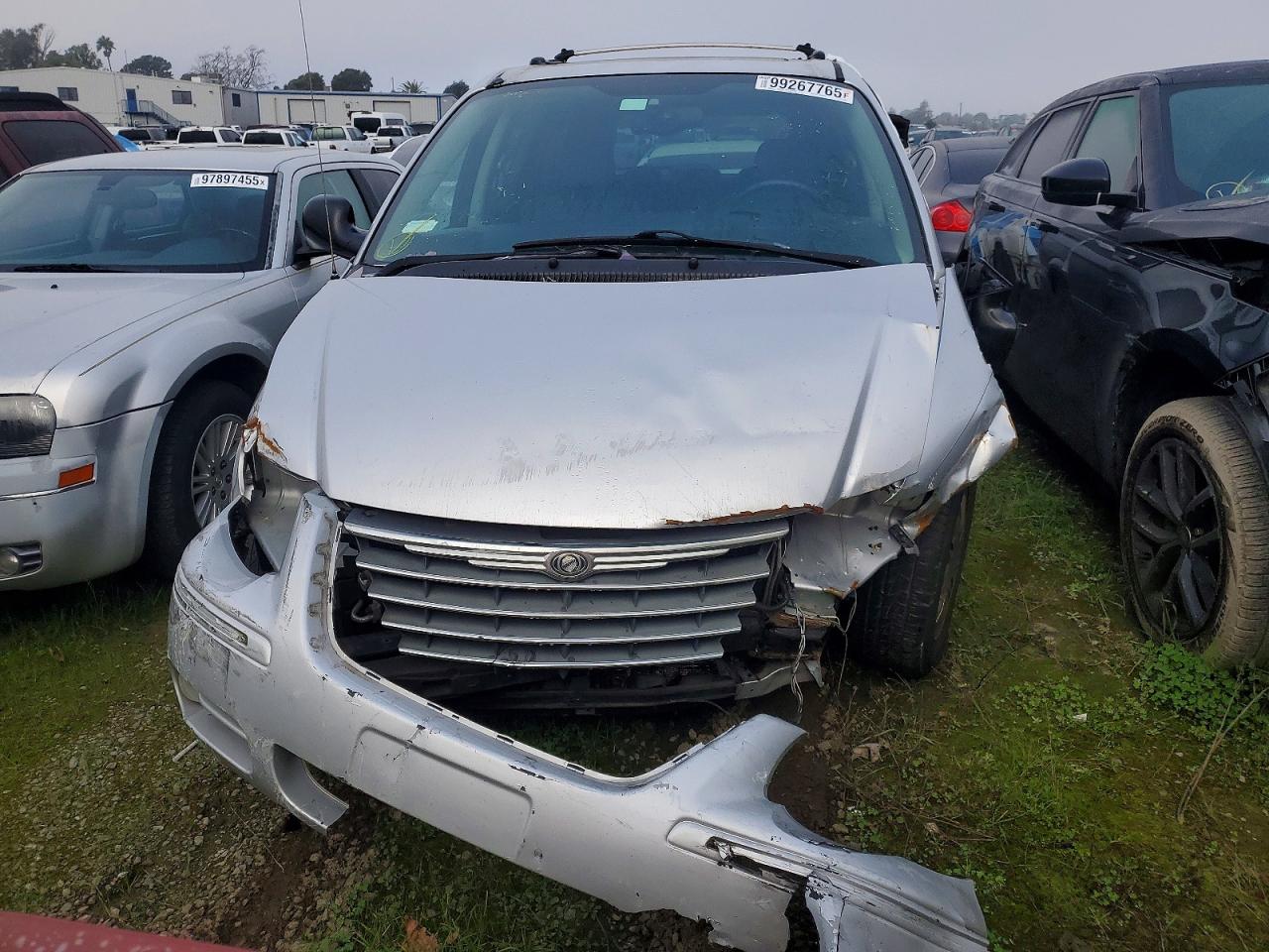 2006 CHRYSLER TOWN & COUNTRY LIMITED photo 5