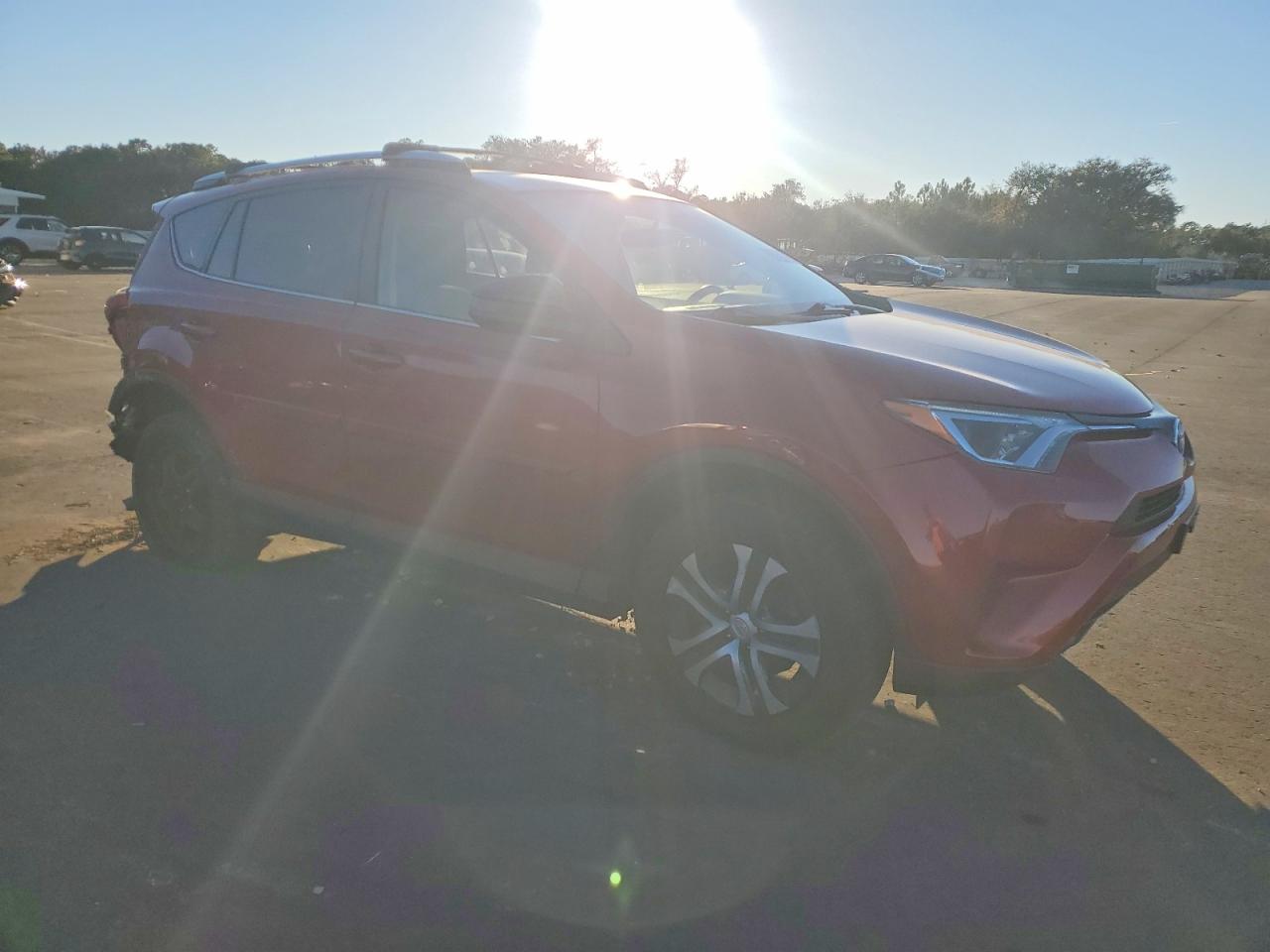 2016 TOYOTA RAV4 LE photo 4