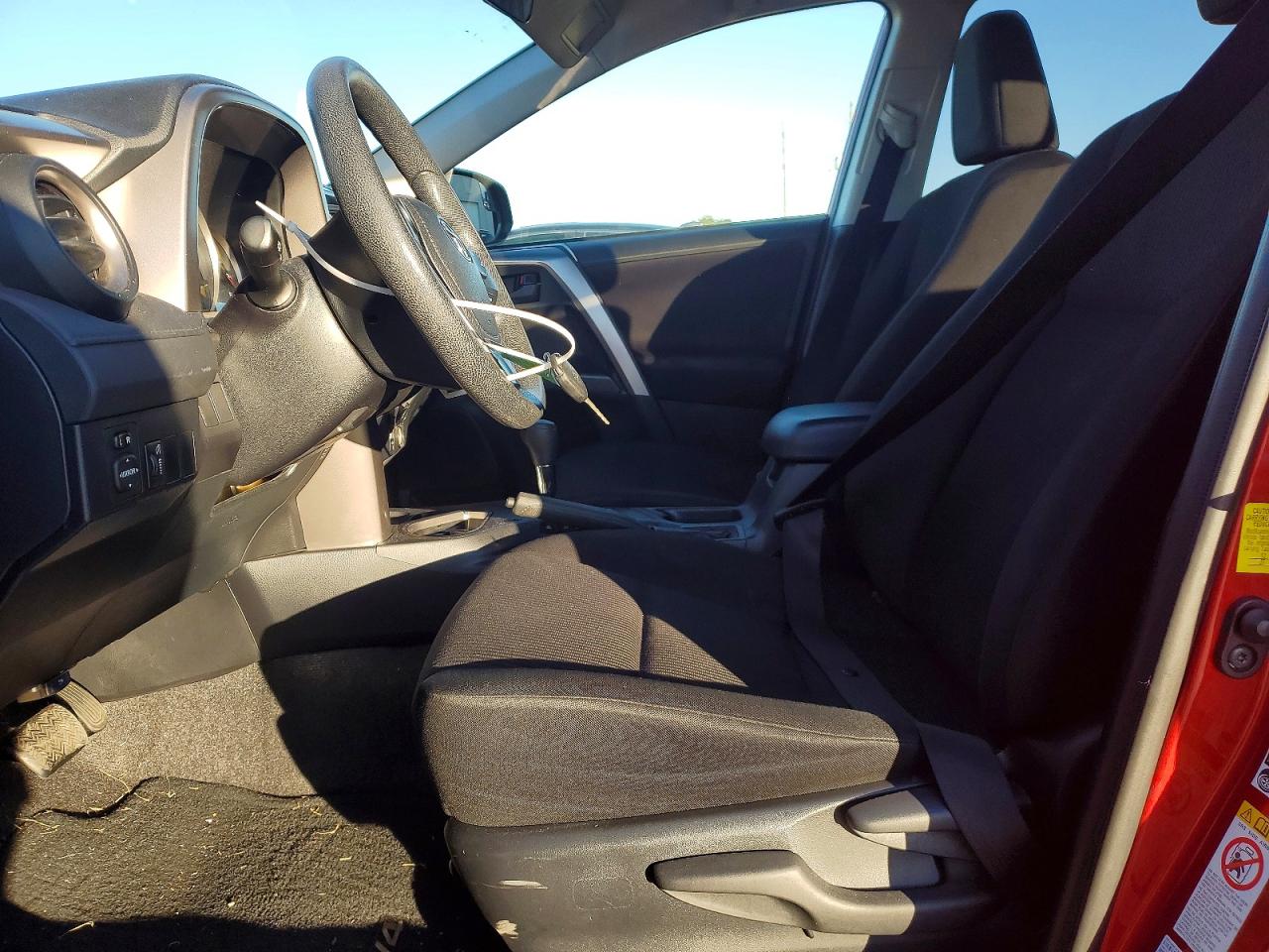 2016 TOYOTA RAV4 LE photo 7