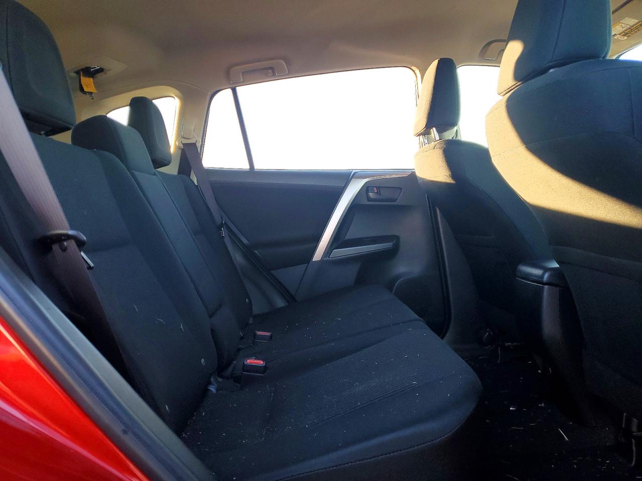 2016 TOYOTA RAV4 LE photo 11