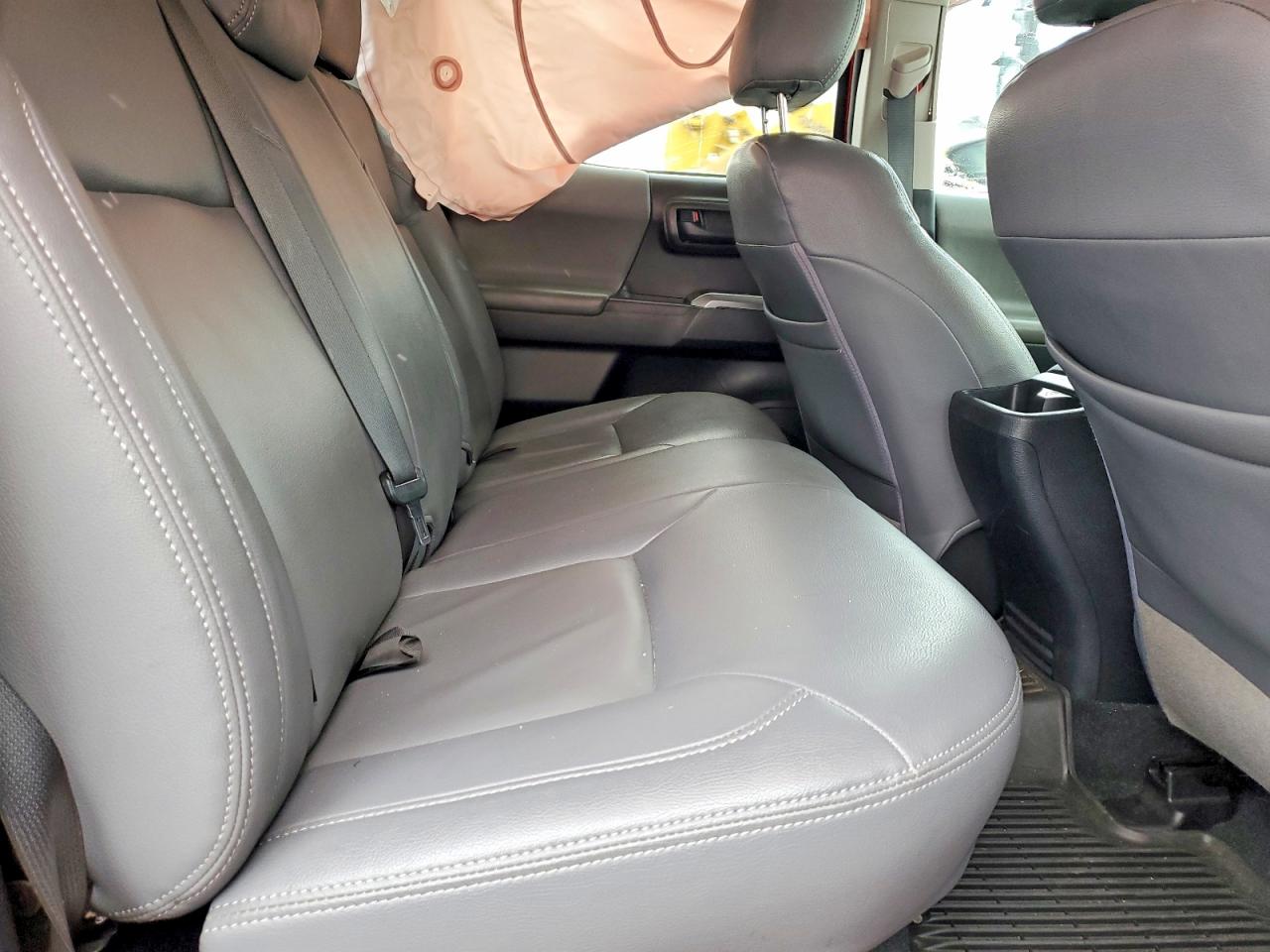 2019 TOYOTA TACOMA SR5 photo 10