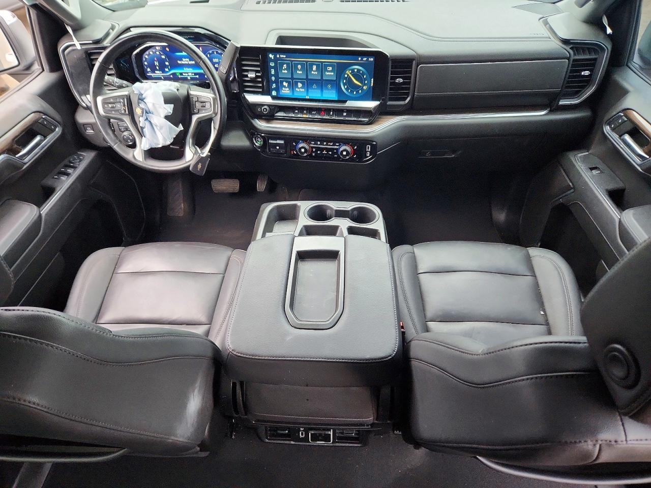 2024 CHEVROLET SILVERADO K1500 LT photo 8