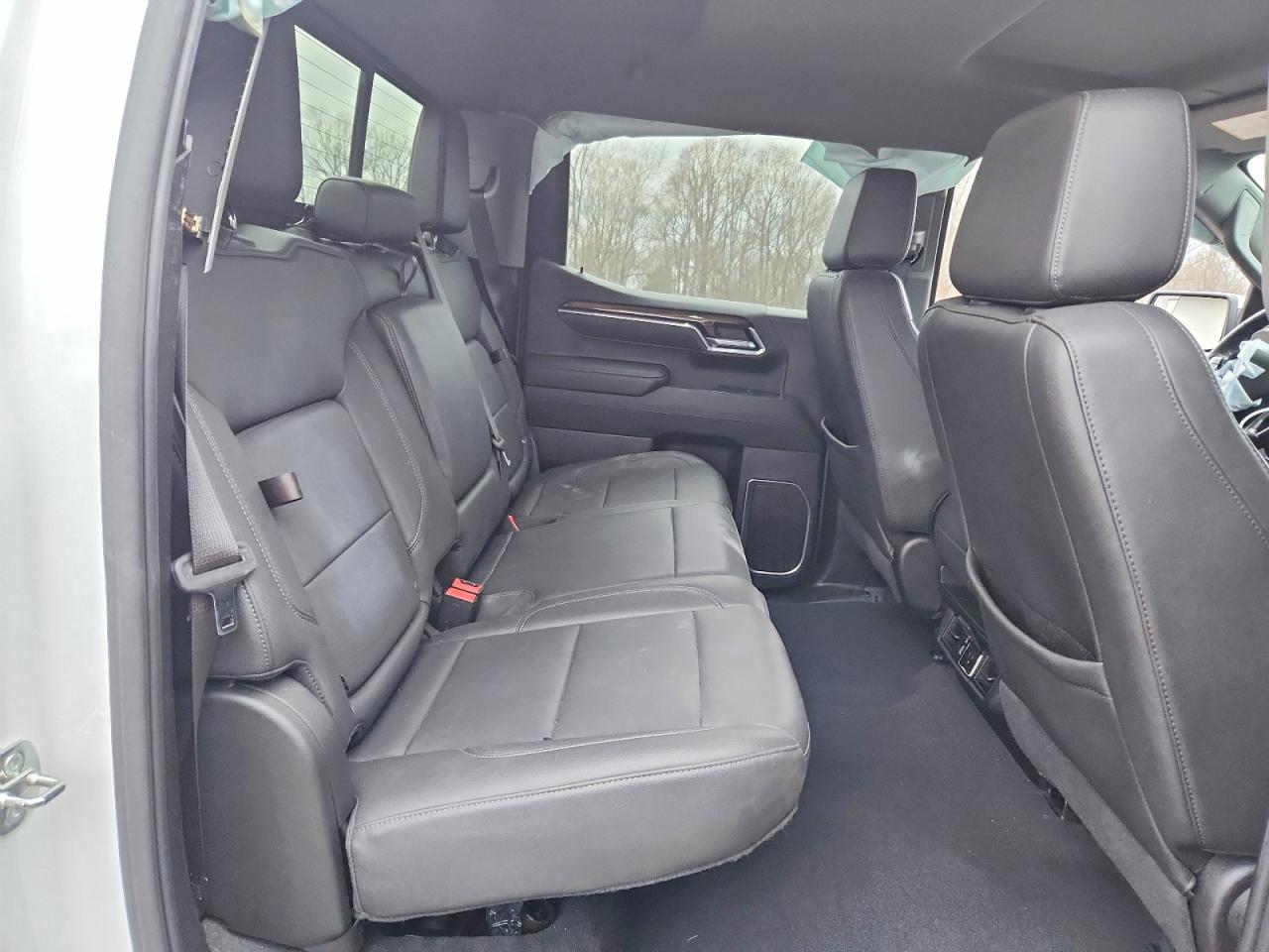 2024 CHEVROLET SILVERADO K1500 LT photo 10
