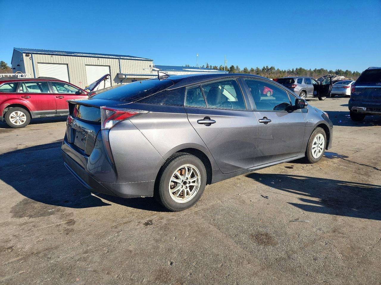 2016 TOYOTA PRIUS photo 3