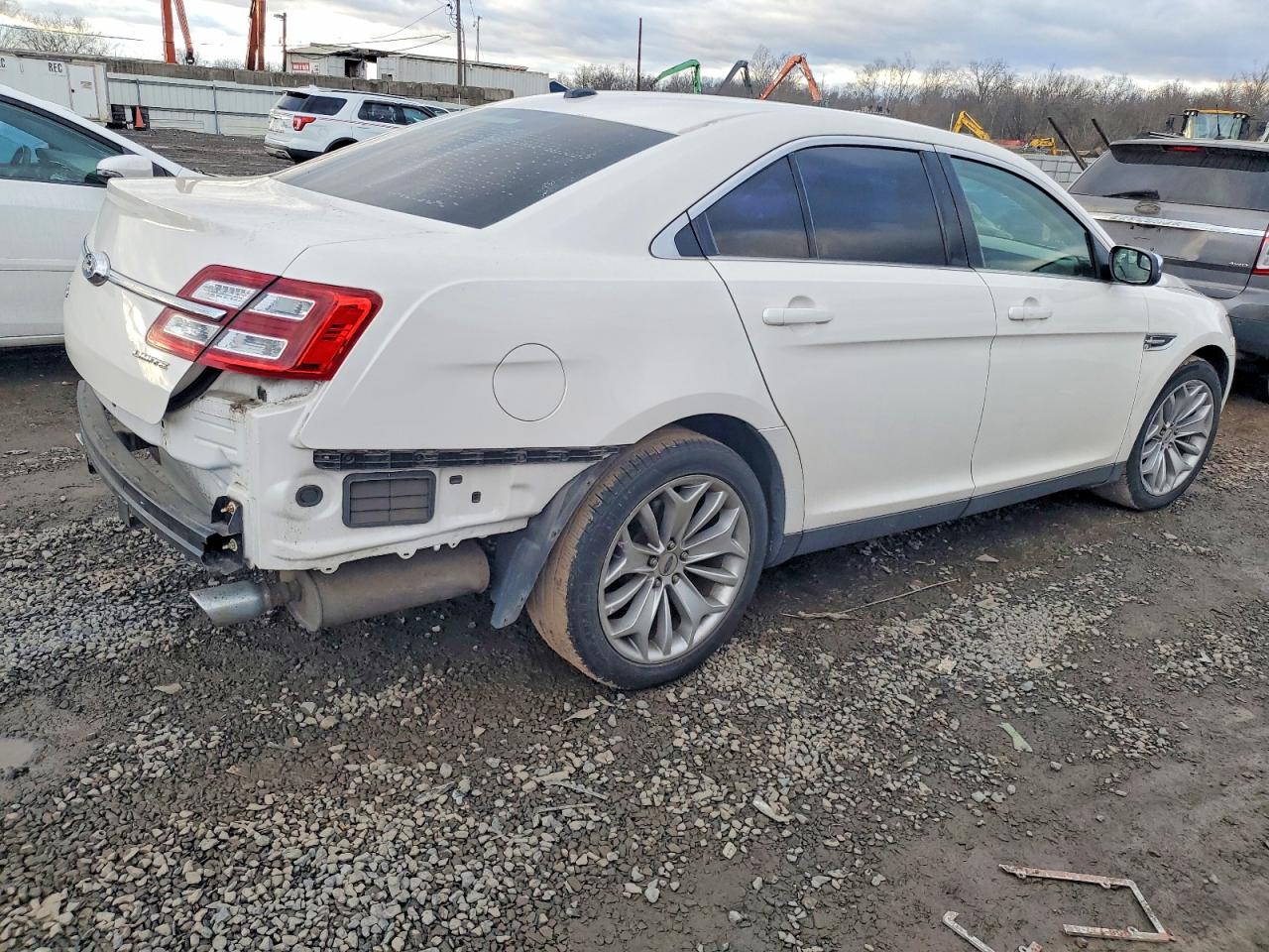 2016 FORD TAURUS LIMITED photo 3