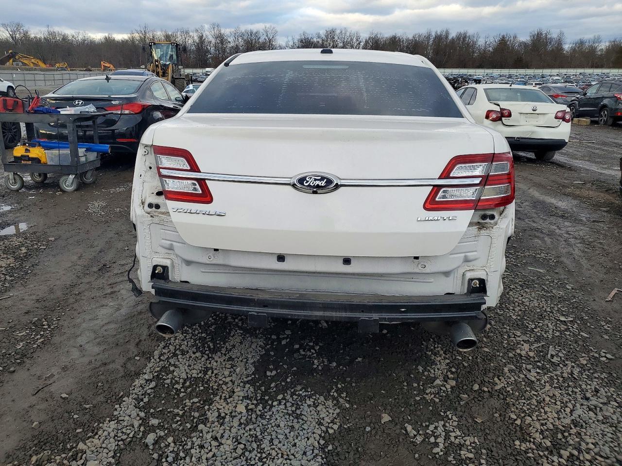2016 FORD TAURUS LIMITED photo 6