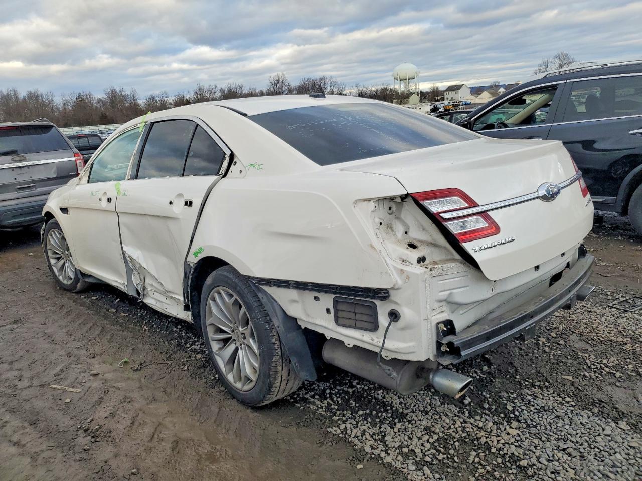 2016 FORD TAURUS LIMITED photo 2