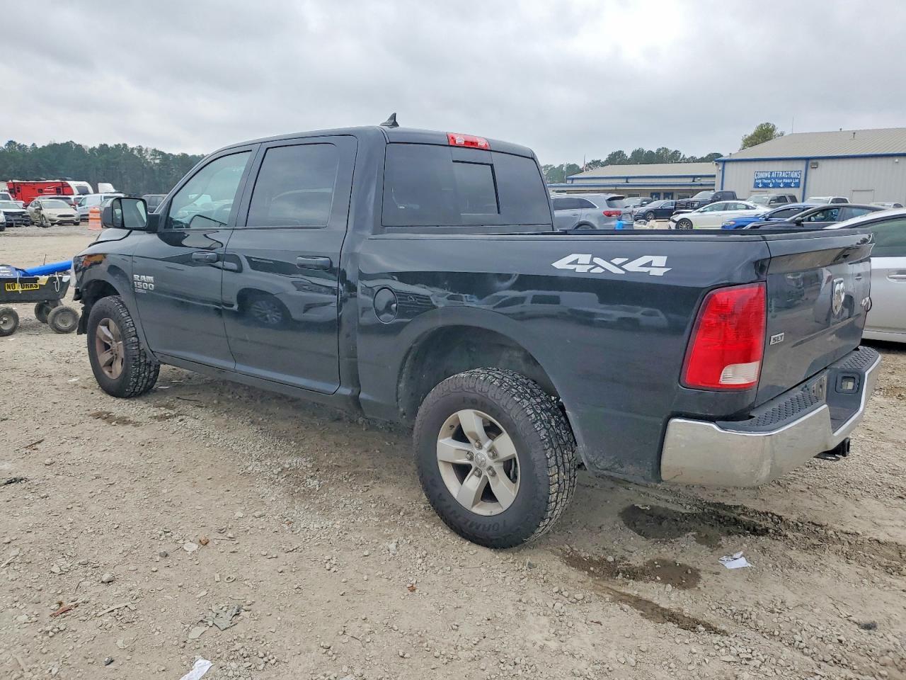 2023 RAM 1500 CLASSIC SLT photo 2