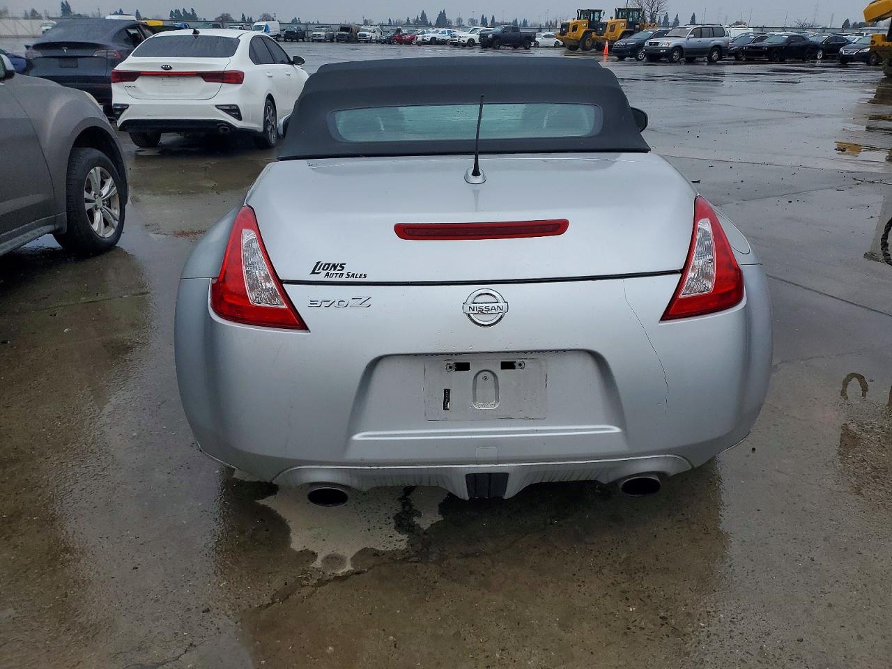 2010 NISSAN 370Z photo 6