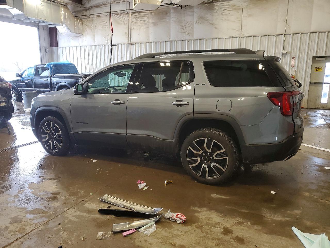 2021 GMC ACADIA SLE photo 2