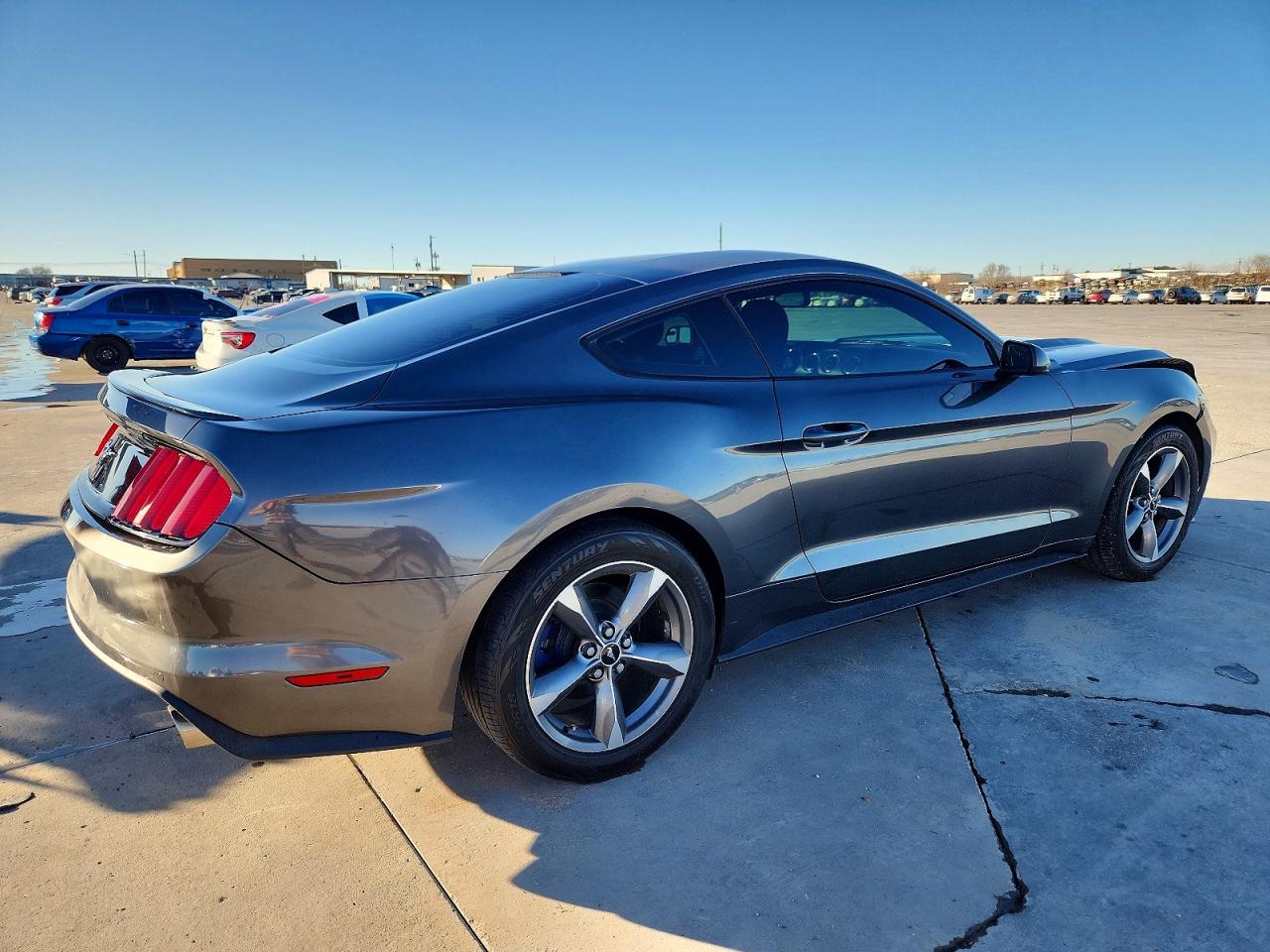 2016 FORD MUSTANG photo 3