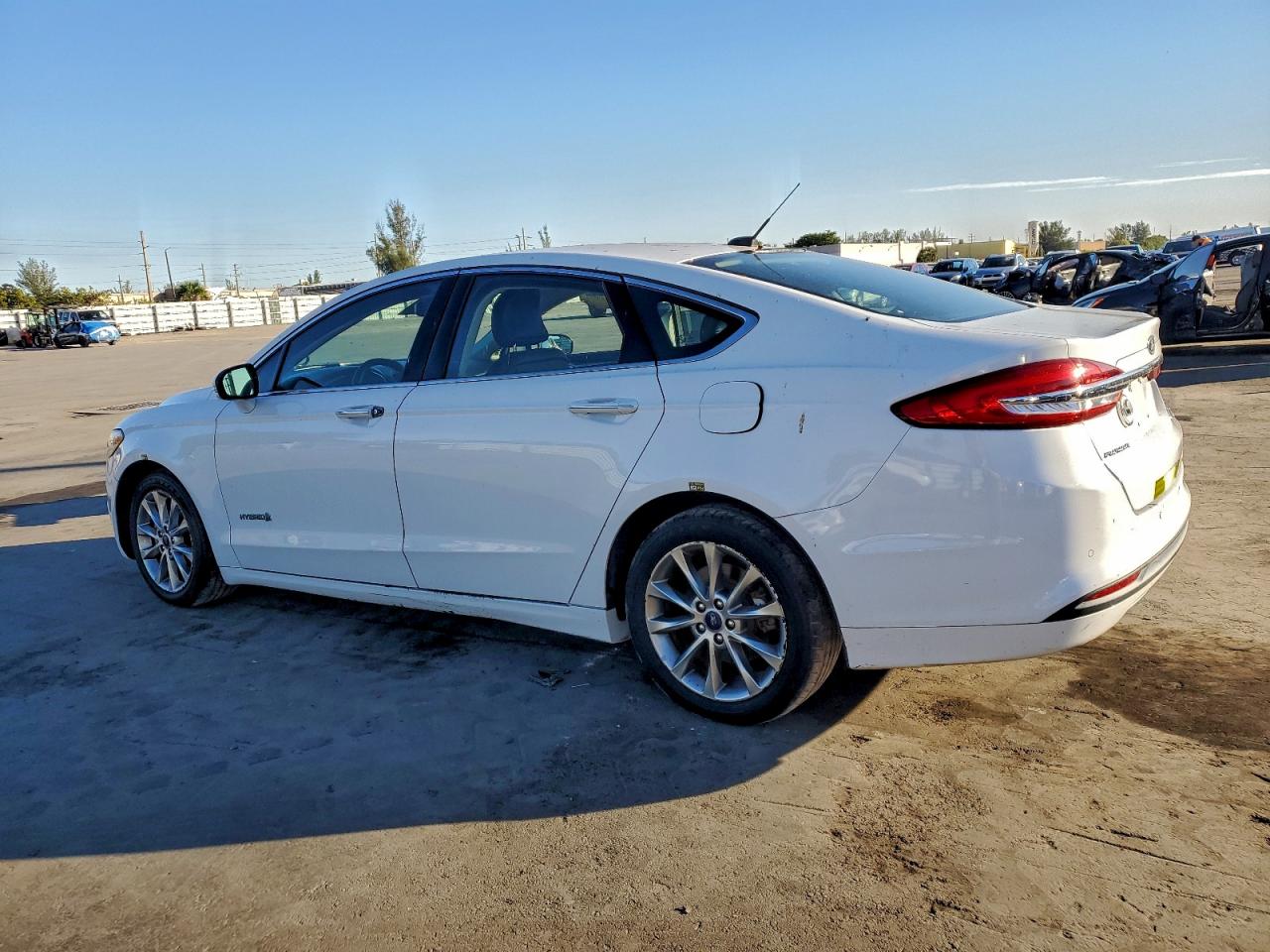 2017 FORD FUSION SE HYBRID photo 2