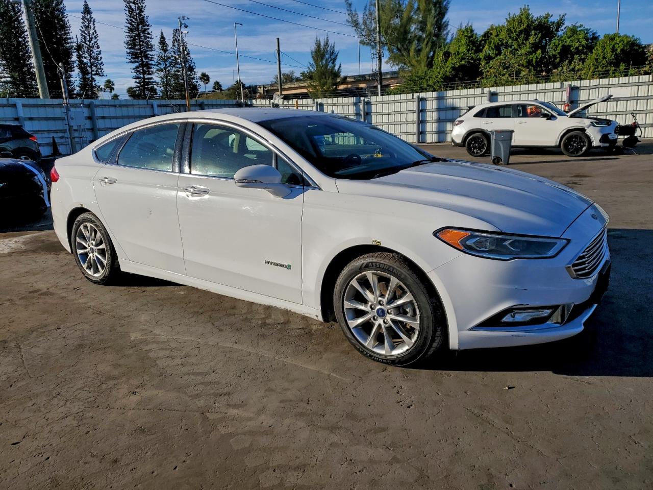 2017 FORD FUSION SE HYBRID photo 4
