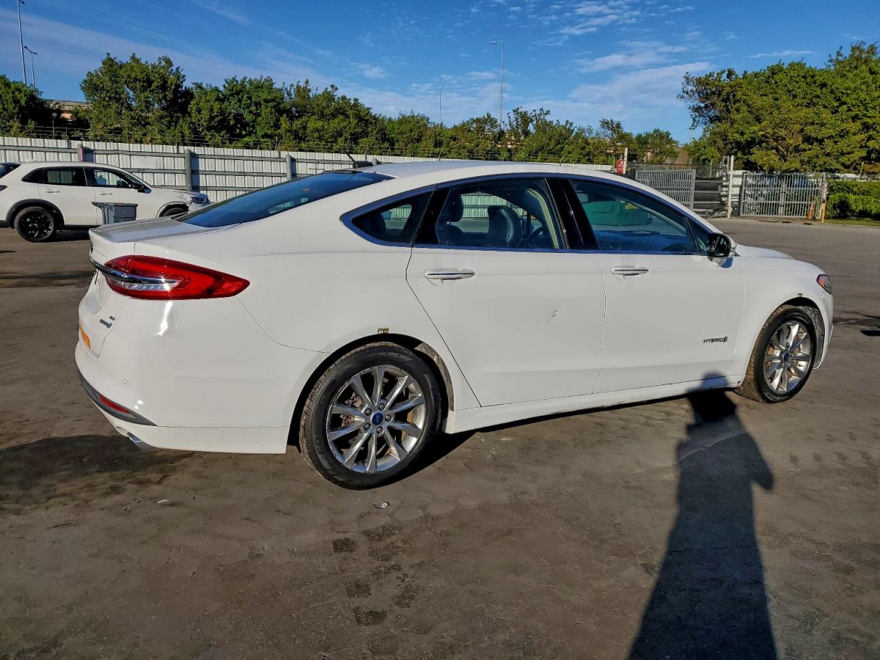 2017 FORD FUSION SE HYBRID photo 3