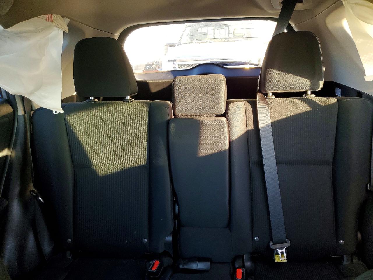 2018 TOYOTA RAV4 LE photo 10