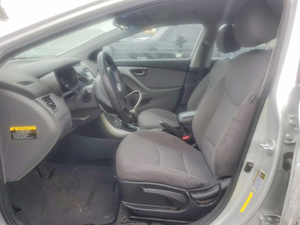 2016 HYUNDAI ELANTRA SE photo 13