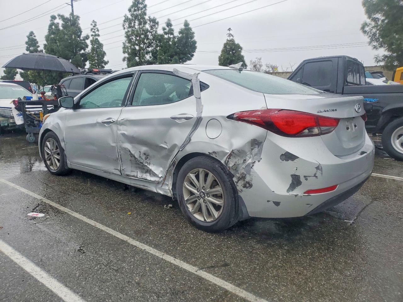 2016 HYUNDAI ELANTRA SE photo 3