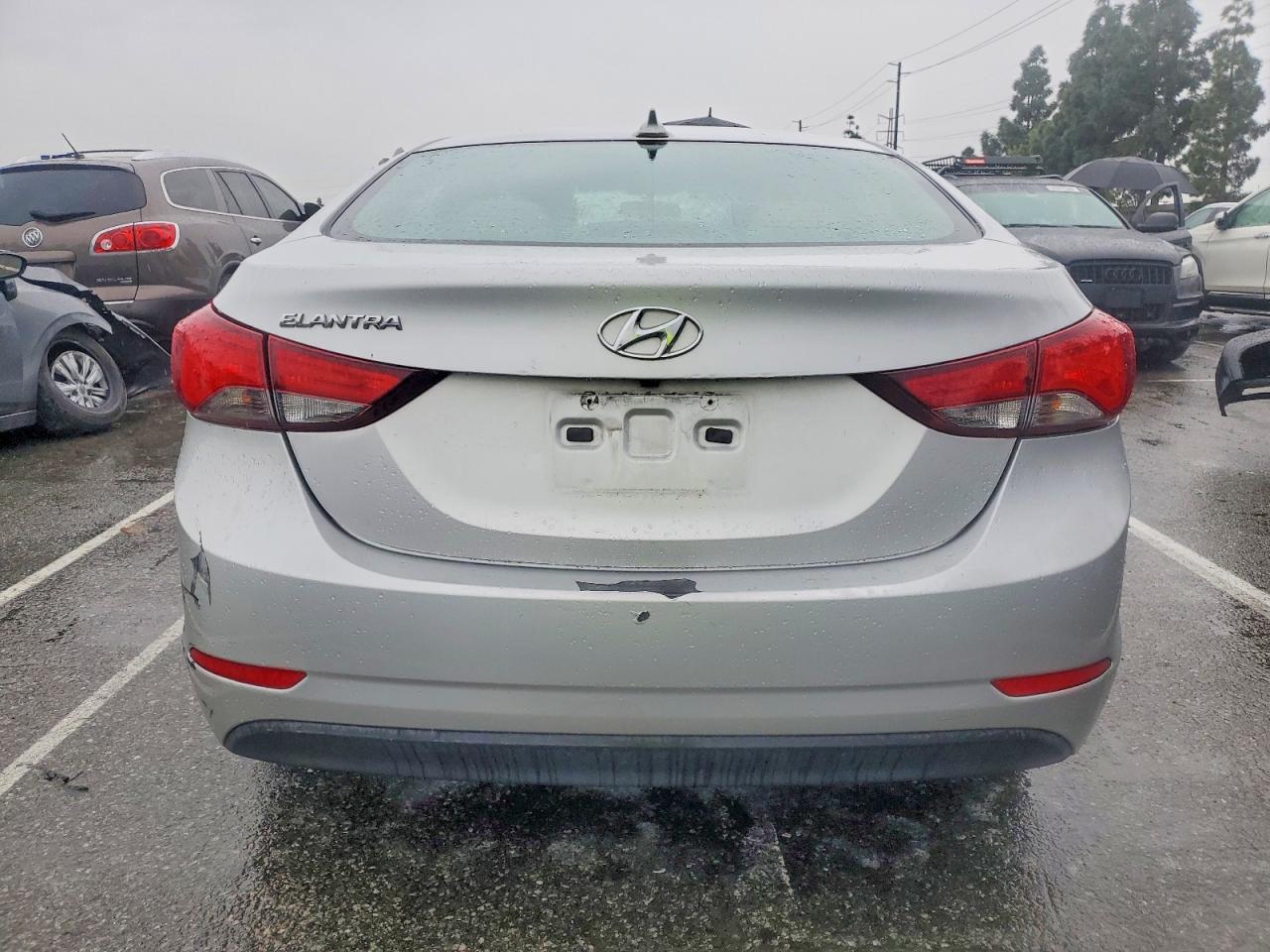 2016 HYUNDAI ELANTRA SE photo 11