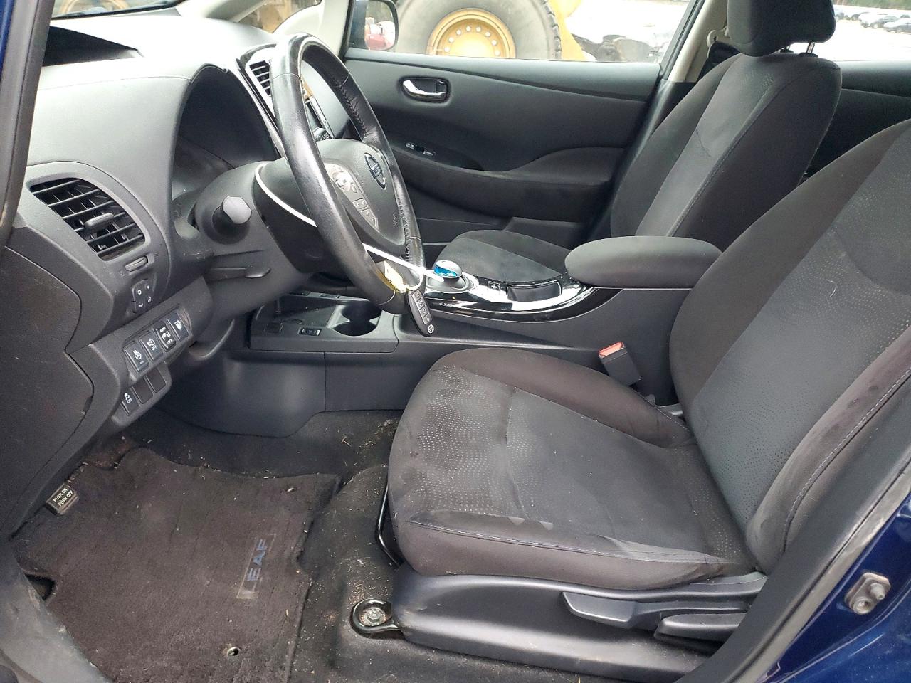 2016 NISSAN LEAF SV photo 7