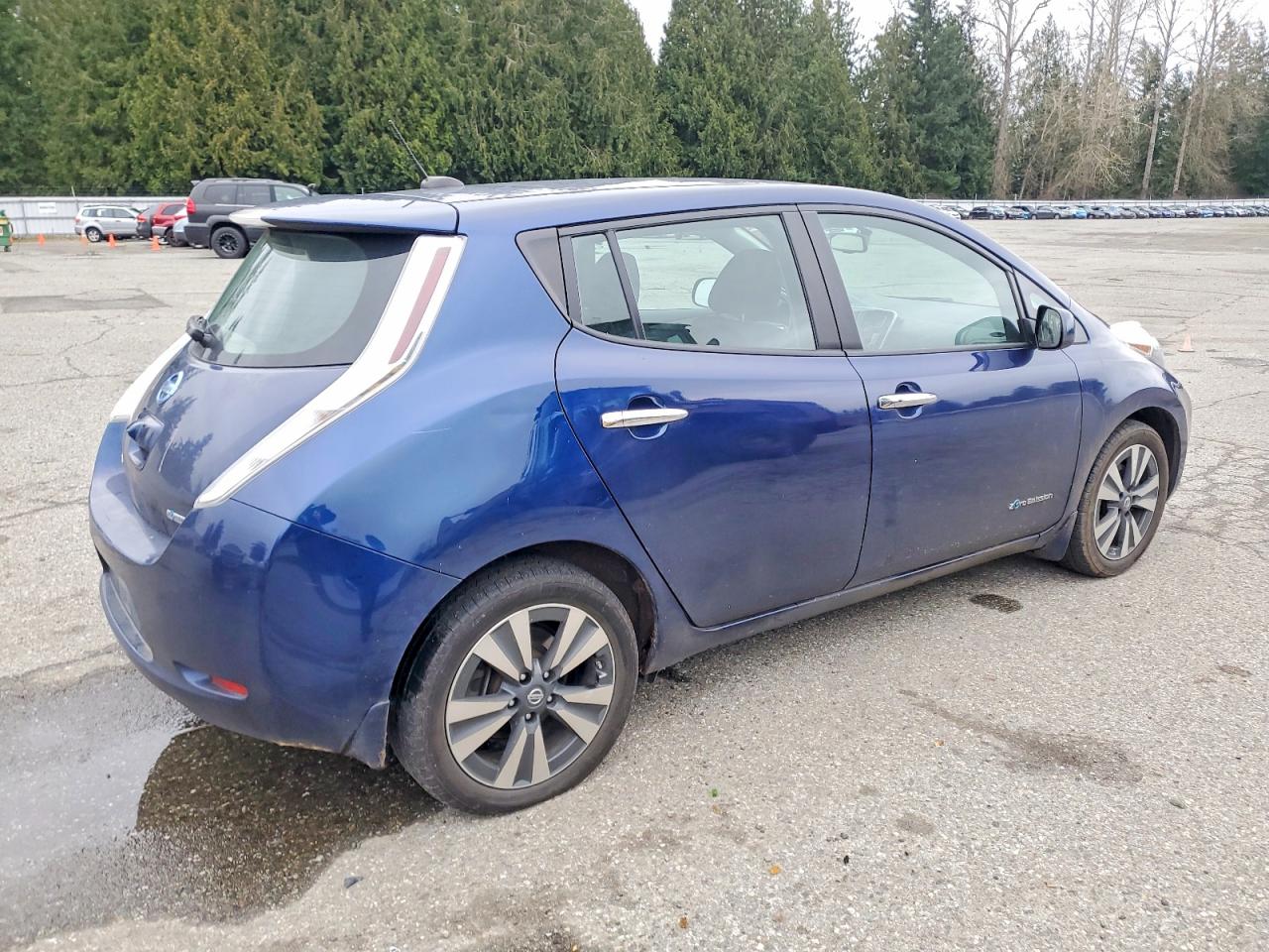 2016 NISSAN LEAF SV photo 3