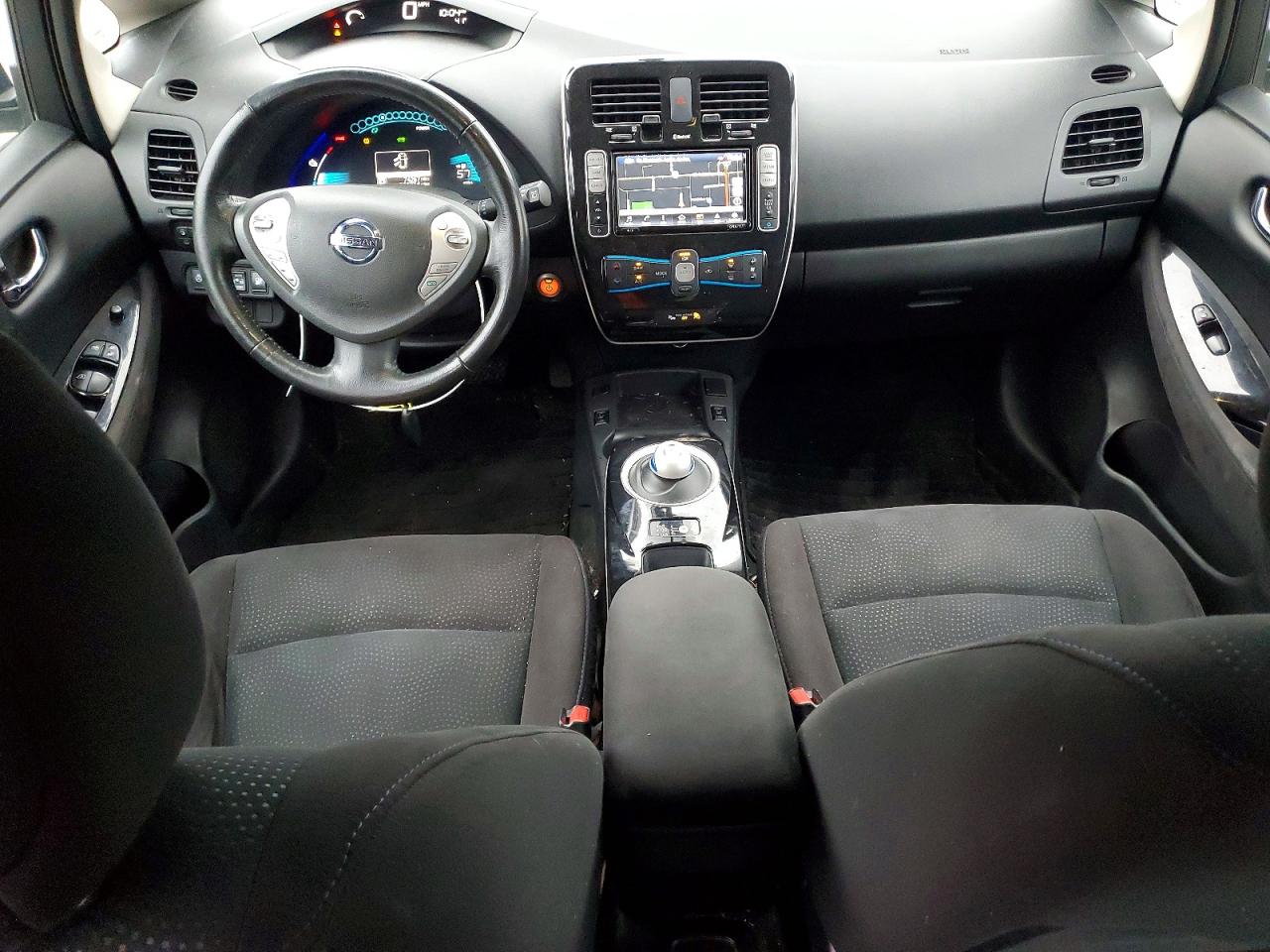 2016 NISSAN LEAF SV photo 8