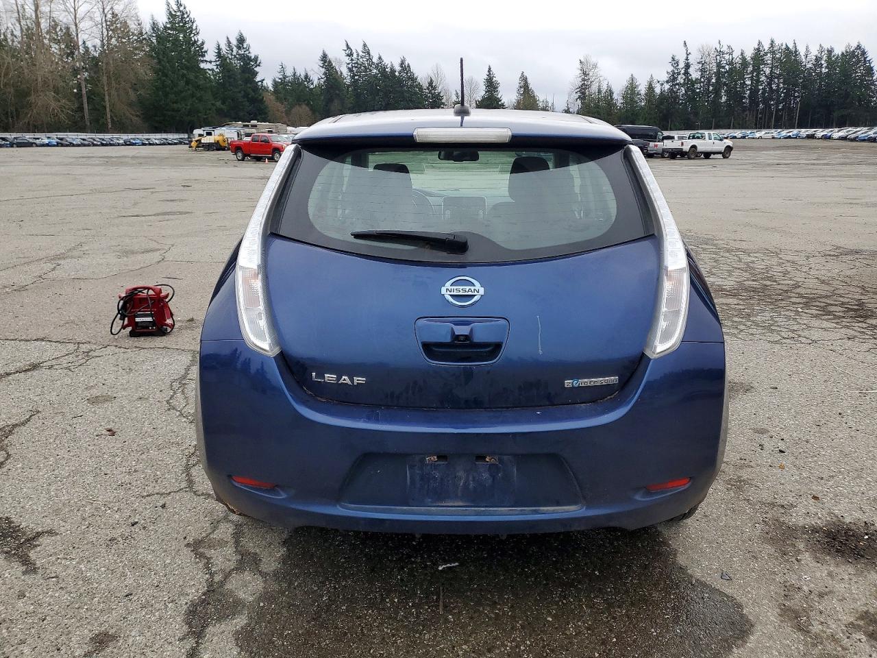 2016 NISSAN LEAF SV photo 6