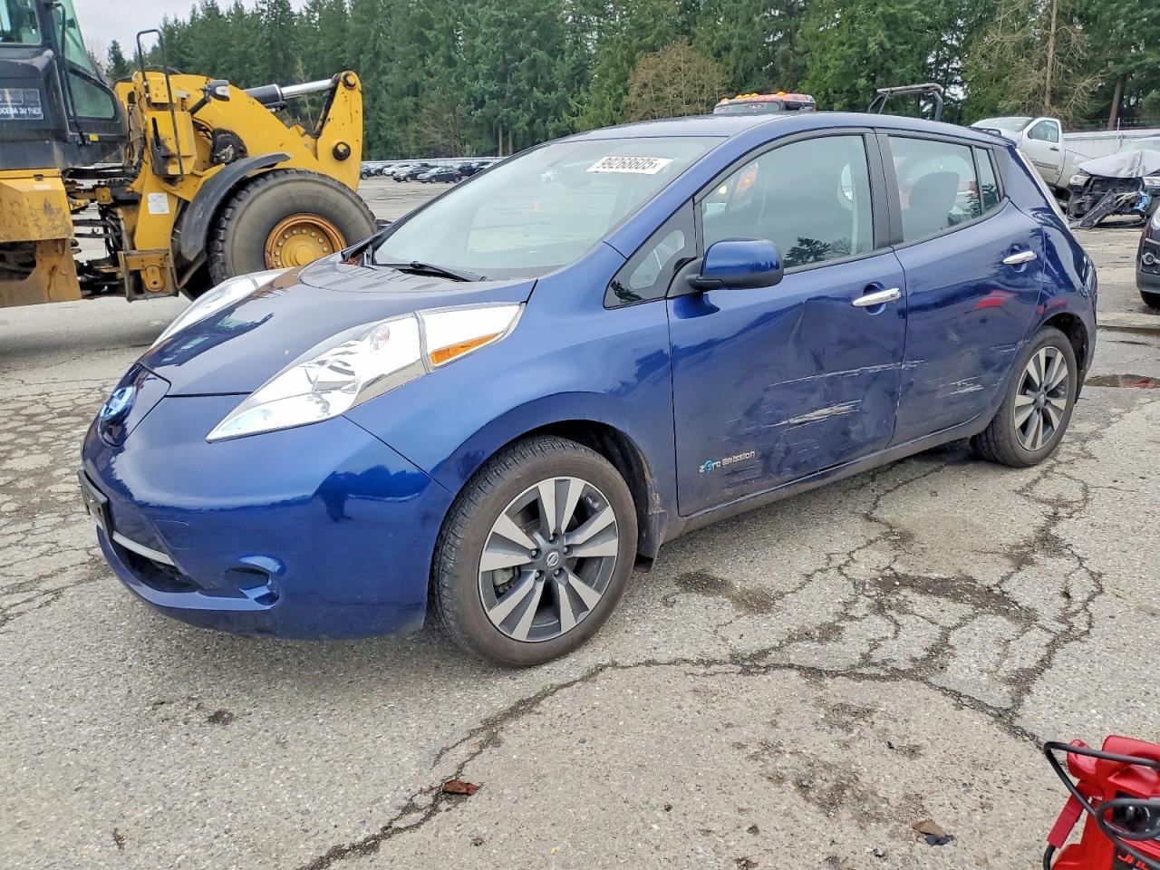 2016 NISSAN LEAF
