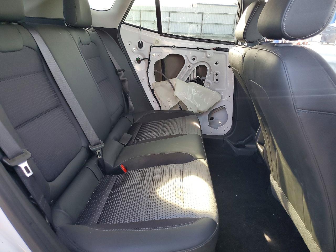 2025 CHEVROLET TRAX 1LT photo 28