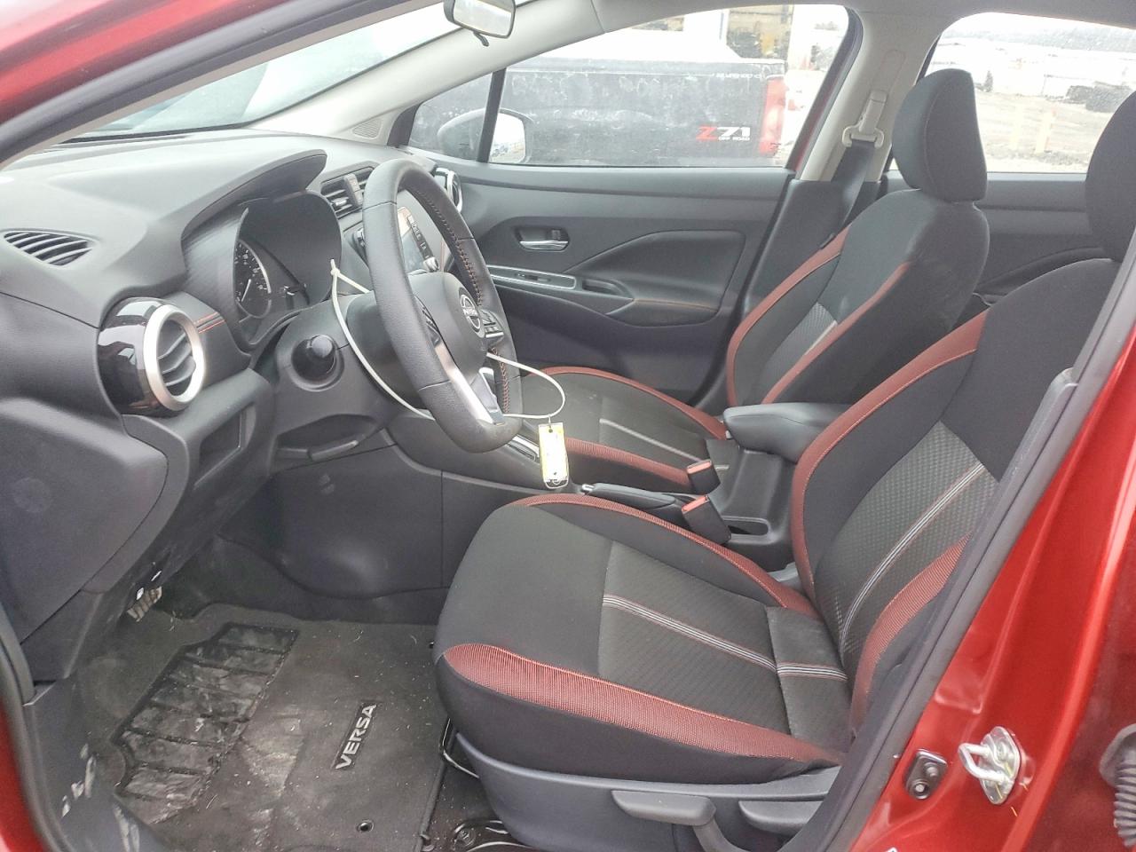 2025 NISSAN VERSA SR photo 7
