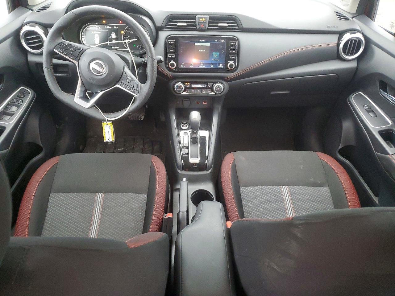 2025 NISSAN VERSA SR photo 8