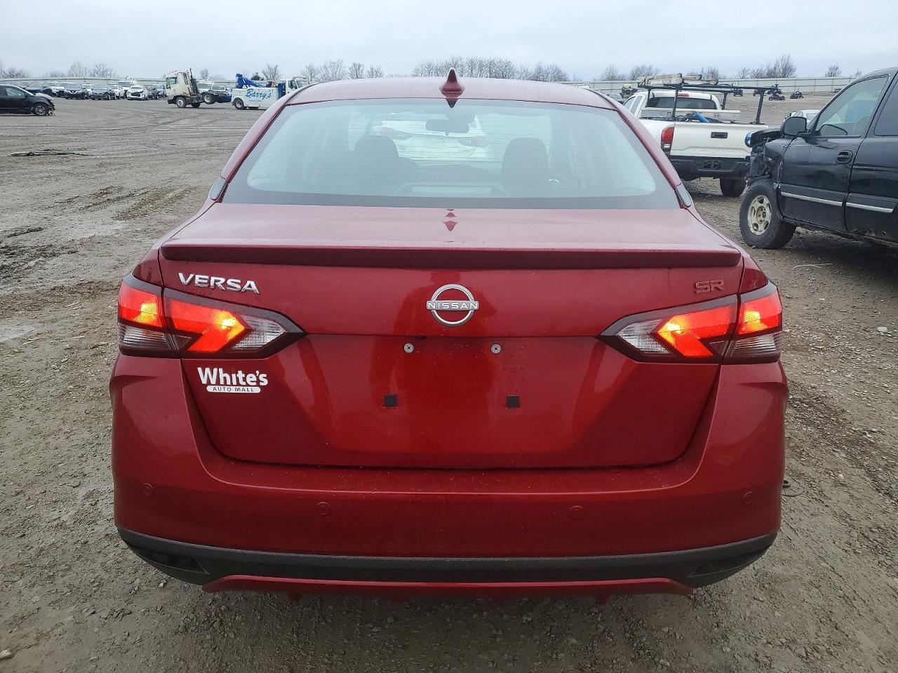 2025 NISSAN VERSA SR photo 6