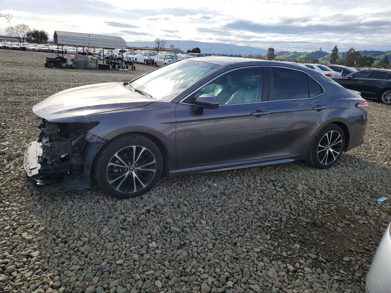 2018 TOYOTA CAMRY