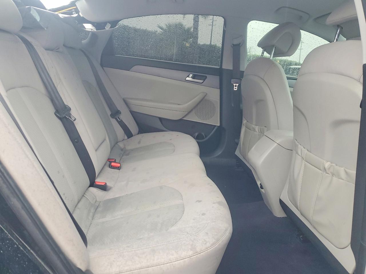 2017 HYUNDAI SONATA SE photo 10