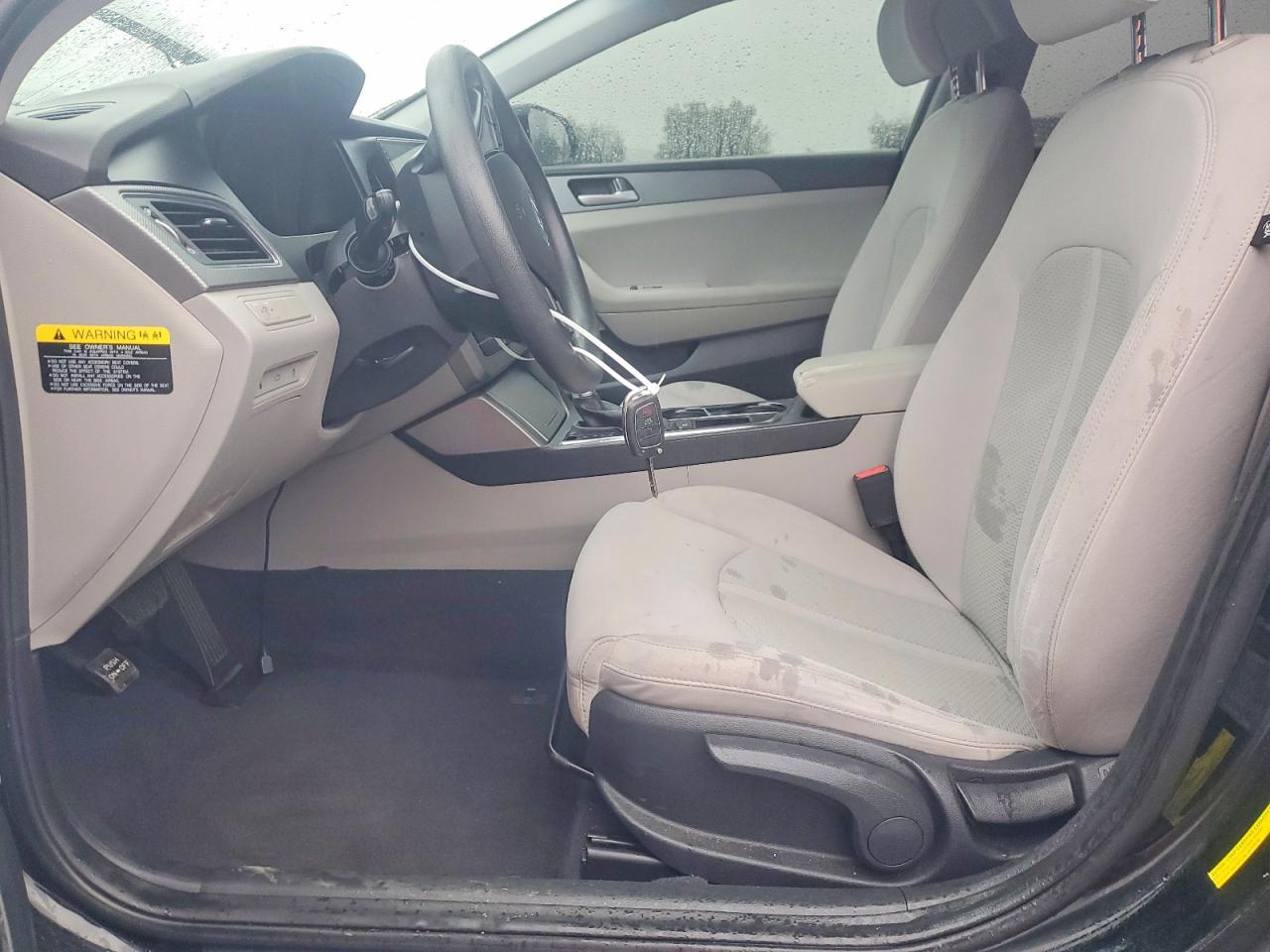 2017 HYUNDAI SONATA SE photo 7